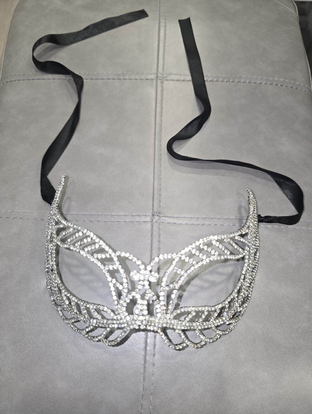 RHINESTONE MARDI GRAS ELEGANT VINTAGE MASK